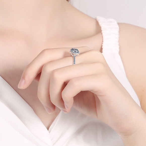 Pt950 platinum 2 carats Moissanite diamond ring